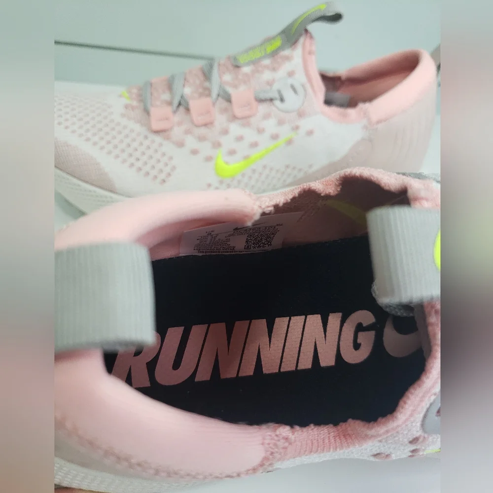 Nike react escape